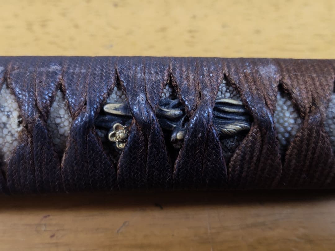 江戸期　打刀拵 黒鞘 茶色柄、鐔、金着切羽、鐺