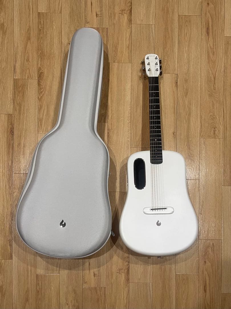 LAVA ME4 ホワイト エレアコ ギター ケース付き
