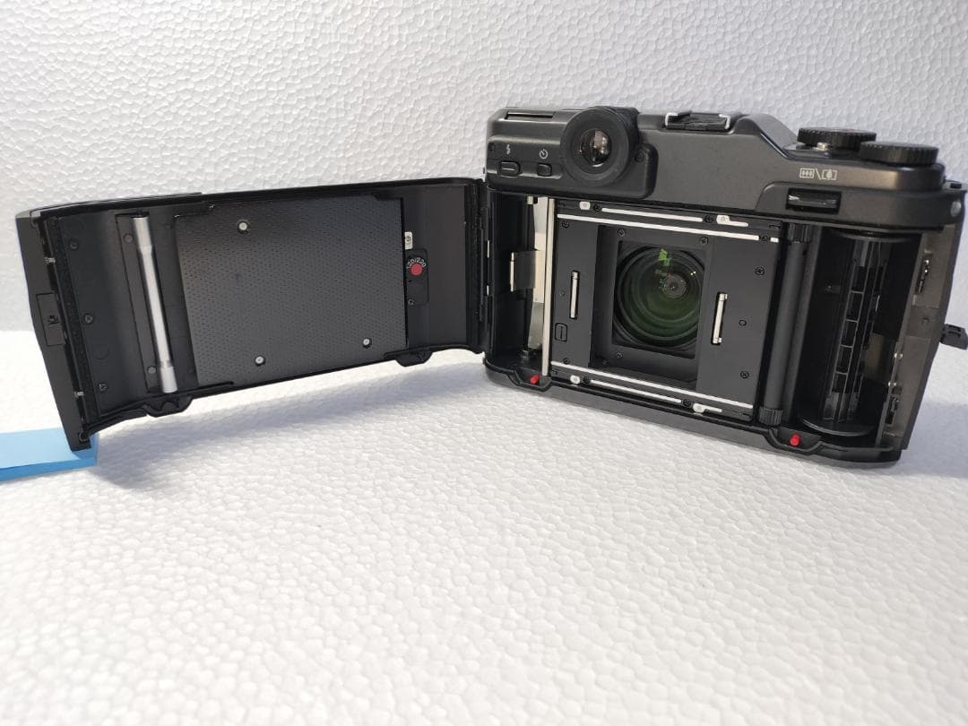 フィルムカメラ FUJIFILM GA645Zi Professional (CT 003)