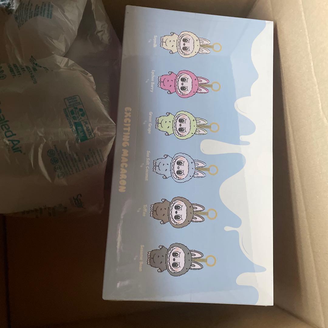 ラブブ EXCITING MACARON アソートボックス