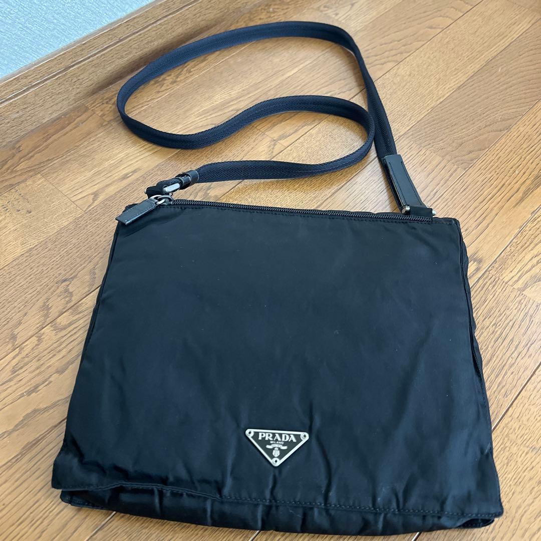 PRADA ショルダーバッグ 黒