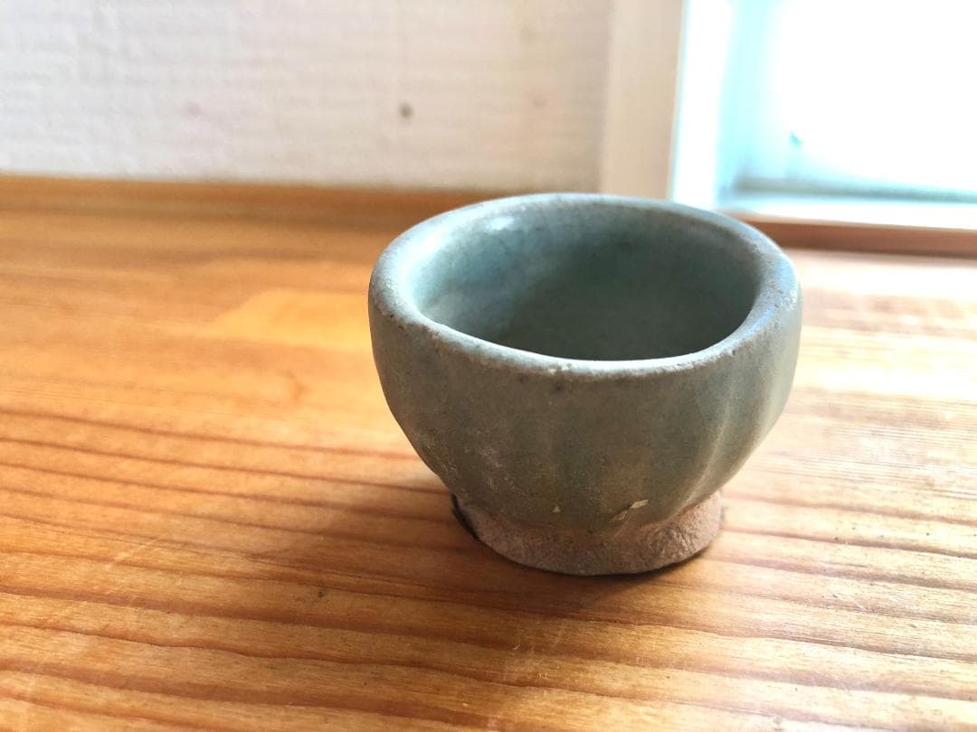 【タイ・希少・骨董品】宋胡録（スンコロク）青磁 鎬紋 杯 ぐい呑み