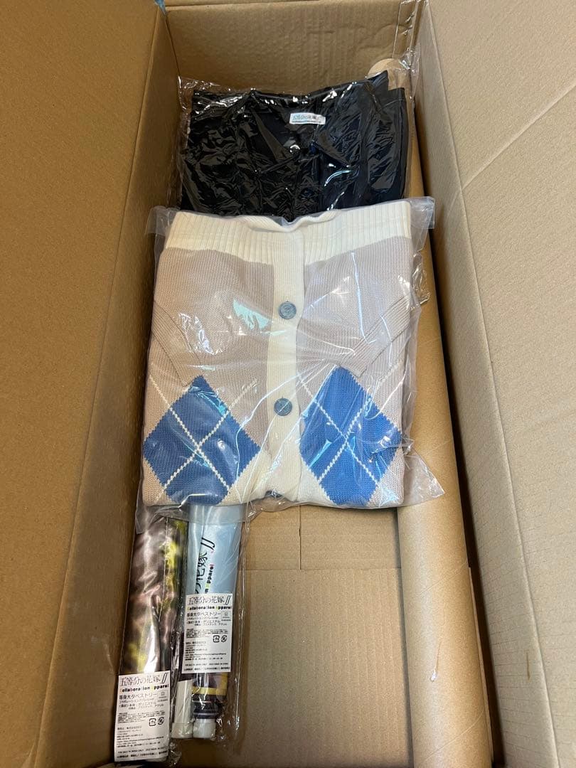 五等分の花嫁コラボレーションアパレル　三玖、二乃