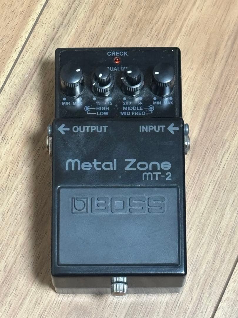 BOSS l Zone MT-2 ギターエフェクター 30周年モデル