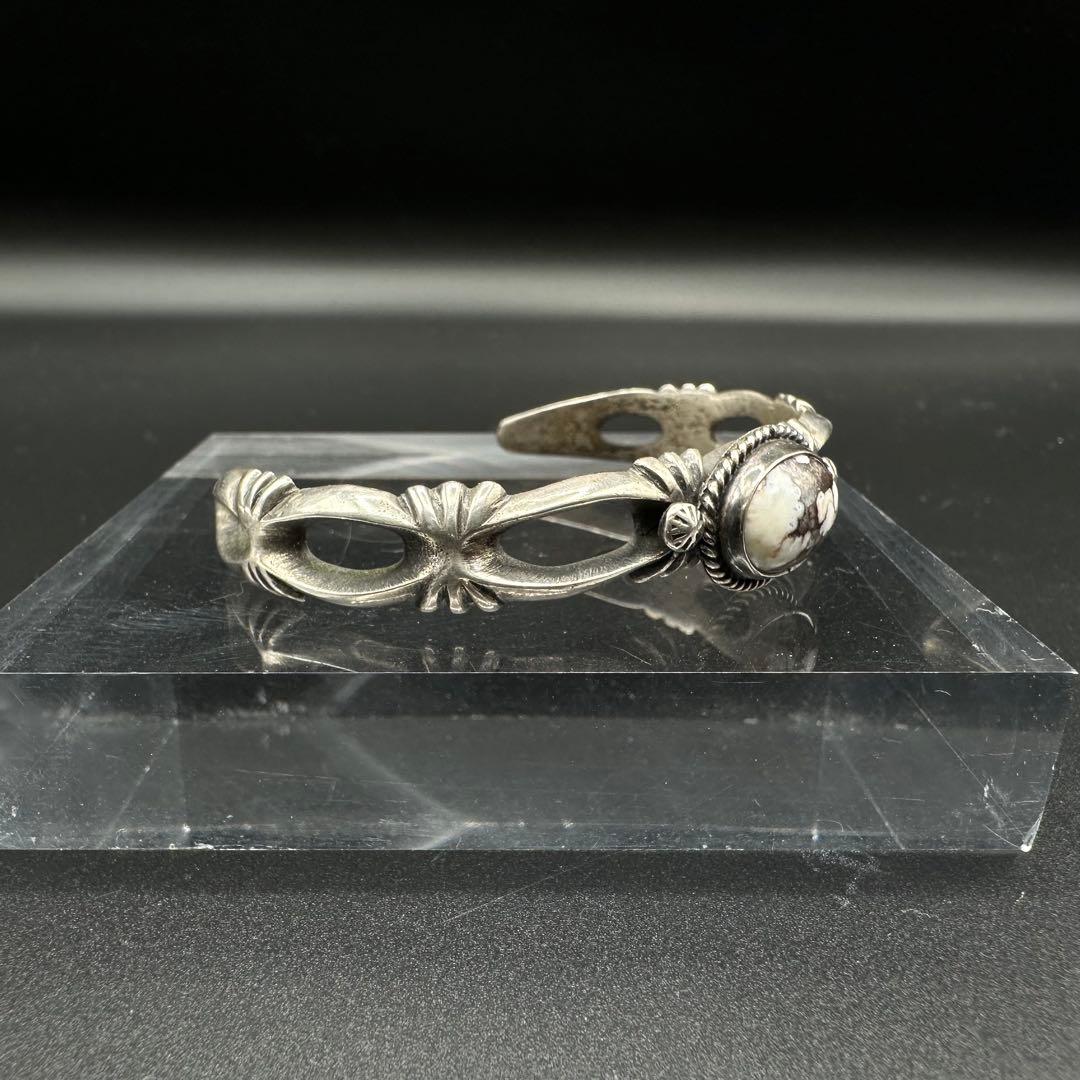 Navajo Harrison Bitsue ホワイトバッファロー　バングル