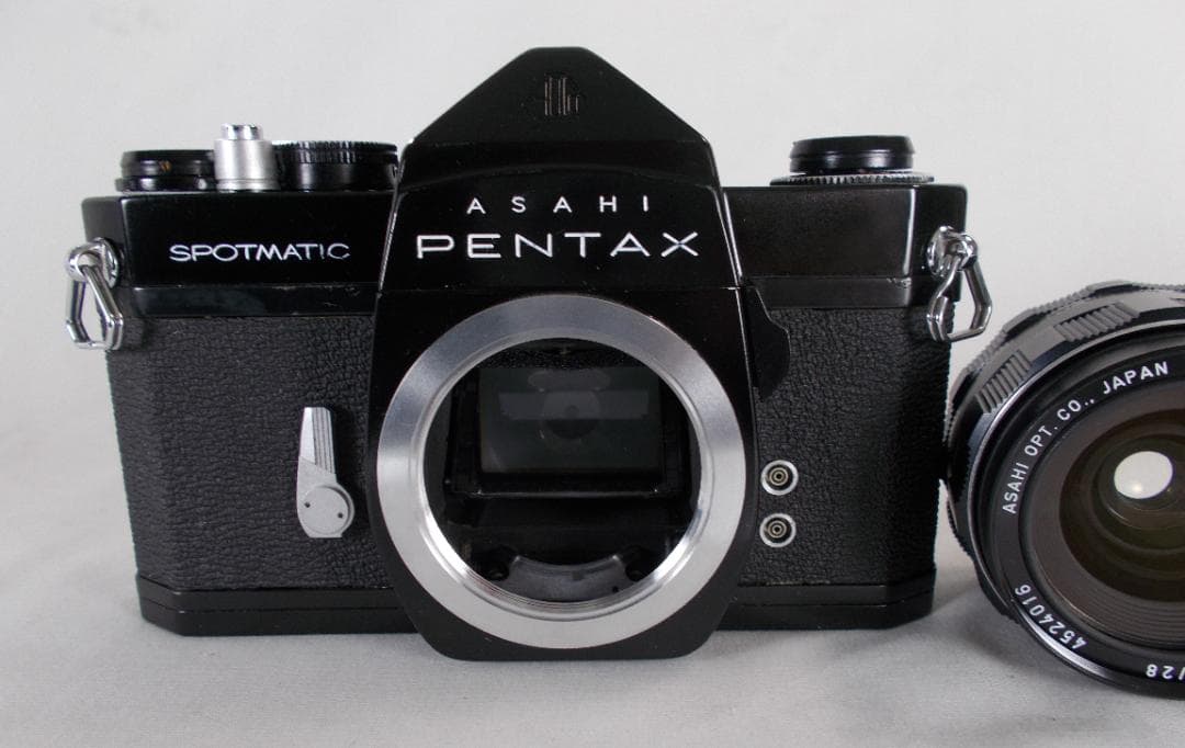 フィルムカメラ 整備済　Pentax SP　+ レンズ f/3.5　G261