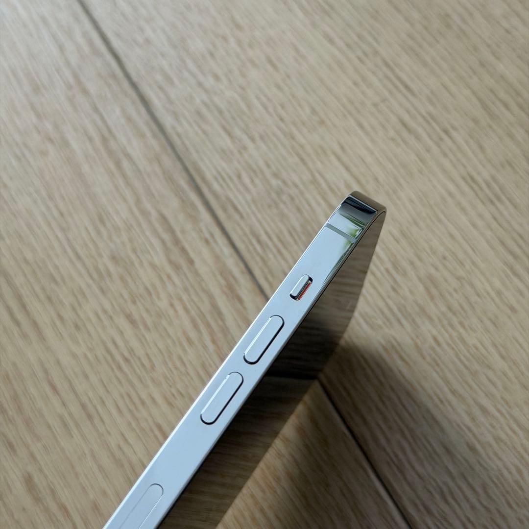 【美品】Apple iPhone14pro 256Gシルバー 本体