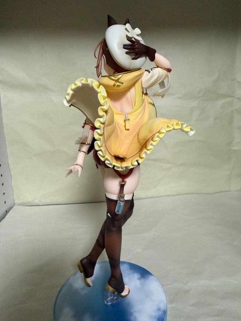 アルター ライザ フィギュア