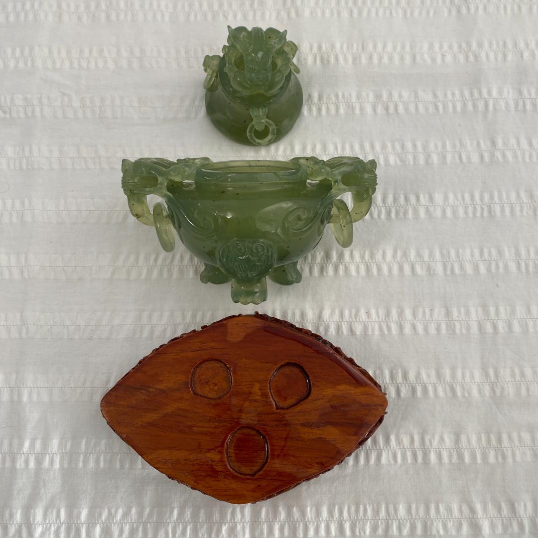 翡翠（ヒスイ）天然石　新山玉炉　龍の香炉　81年ポートピア天津物産展