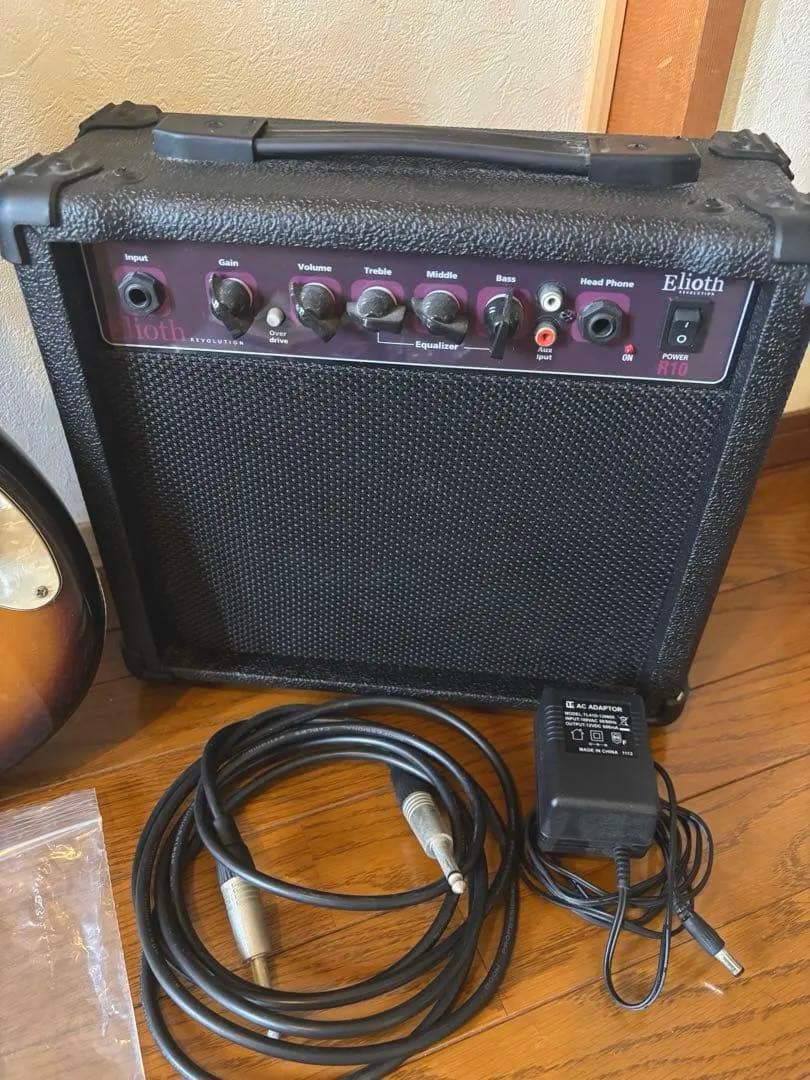 ［最終値下げ‼️］Eliothエレキギター アンプセット