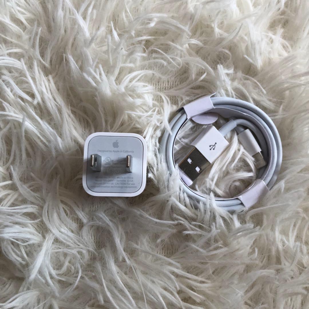 【即購入OK】iPad 第7世代 セルラーモデル【極美品】 #3 【付属品】