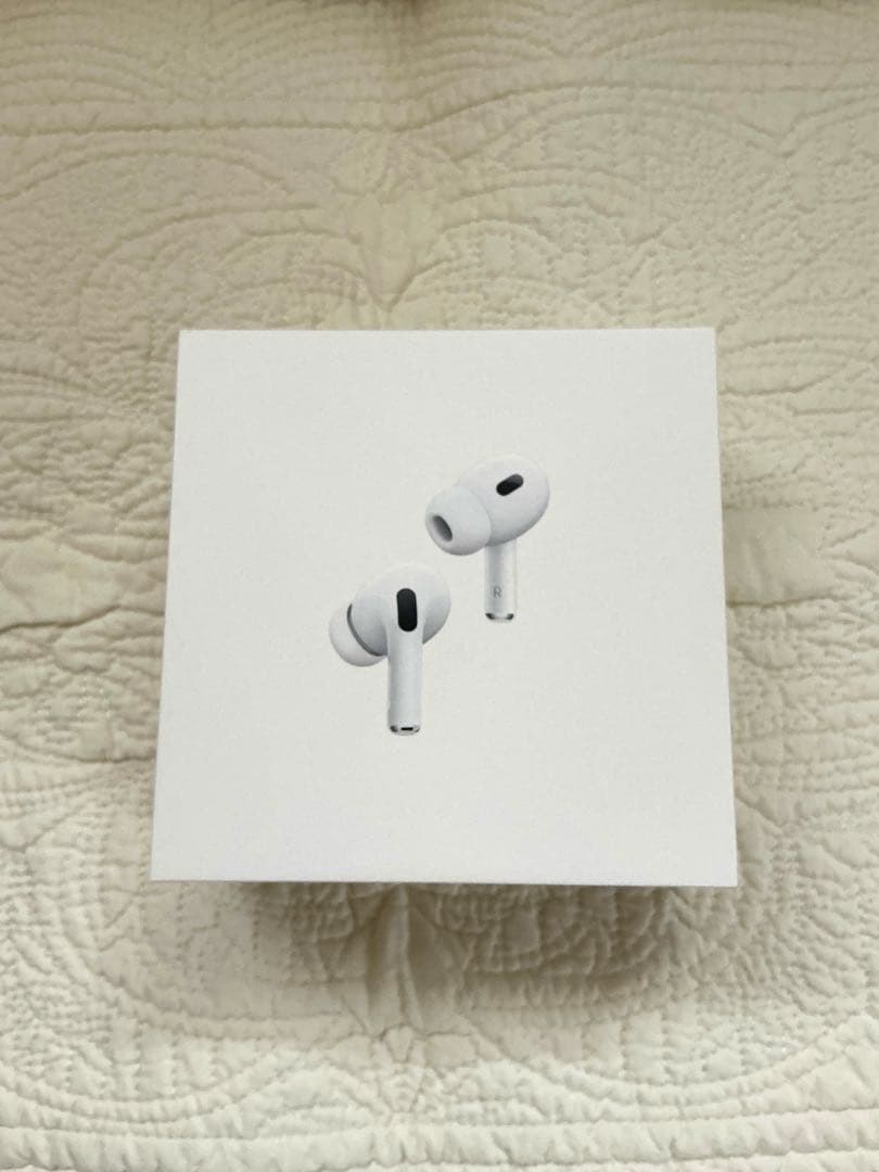 AirPods Pro 第2世代　充電ケース・Lightningケーブル付き