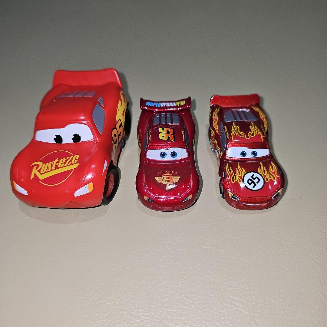カーズトミカセット　(1個トミかではないです)