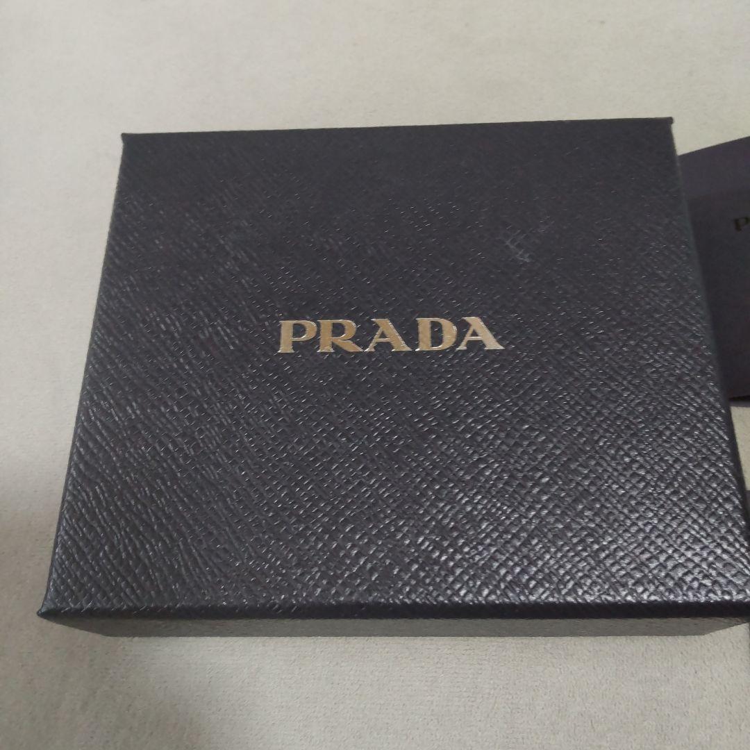 【あり】正規品 美品！PRADA プラダ 三つ折財布 ベージュ 1年間使用
