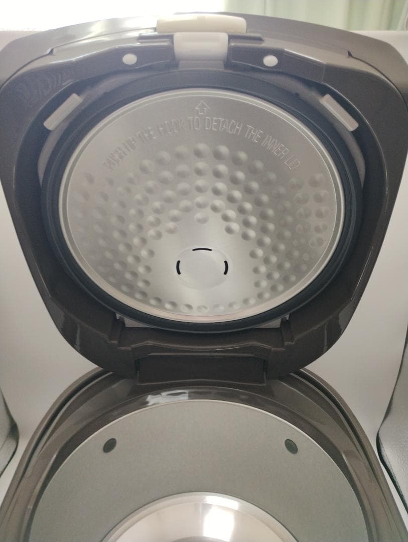 訳アリ 象印 海外向け炊飯器　極め炊き　5合/220-230V NS-YMH10