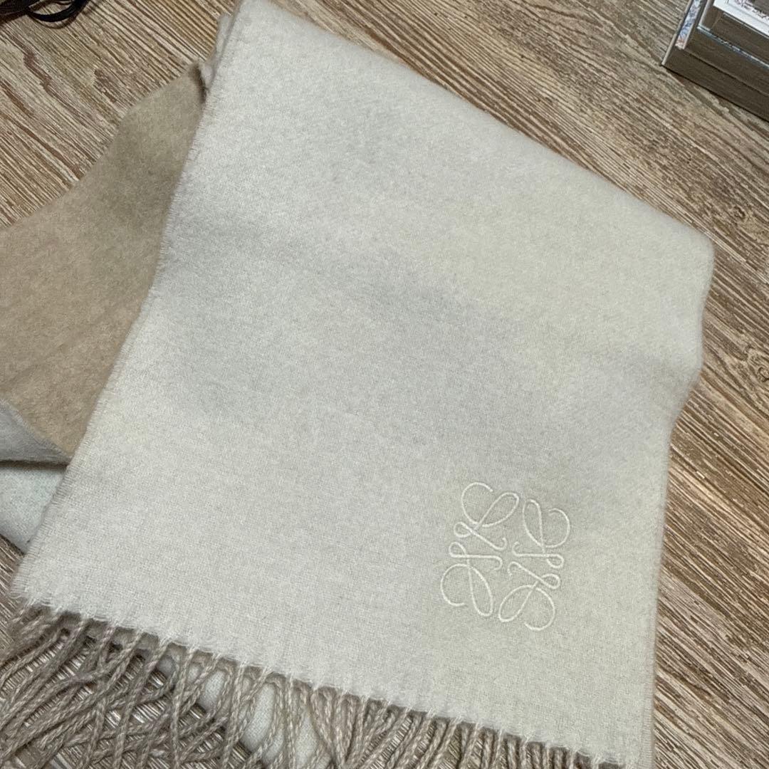 LOEWEバイカラーマフラー