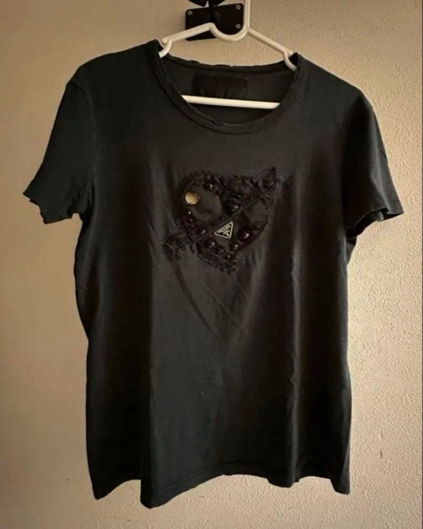 PRADA archive ブラック Tシャツ スタッズ　ハート装飾