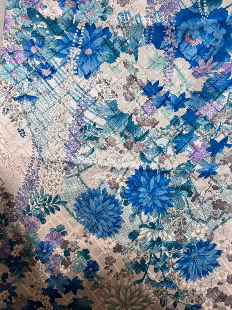 青花総柄 振袖 装い金彩 身丈157.5 裄66 袖丈111