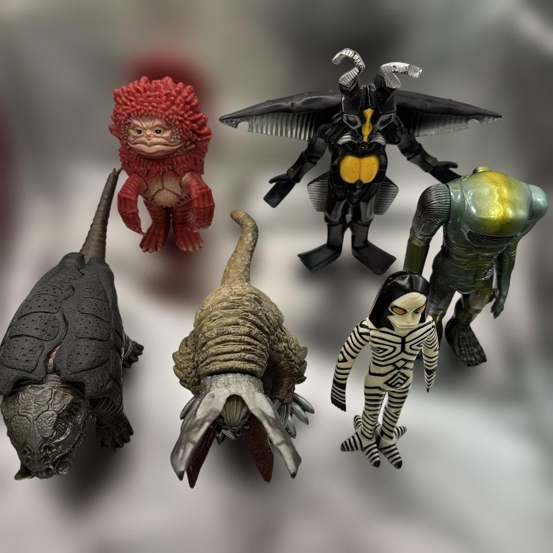 ウルトラマンパワード・シリーズ 怪獣・宇宙人フィギュア 14体セット