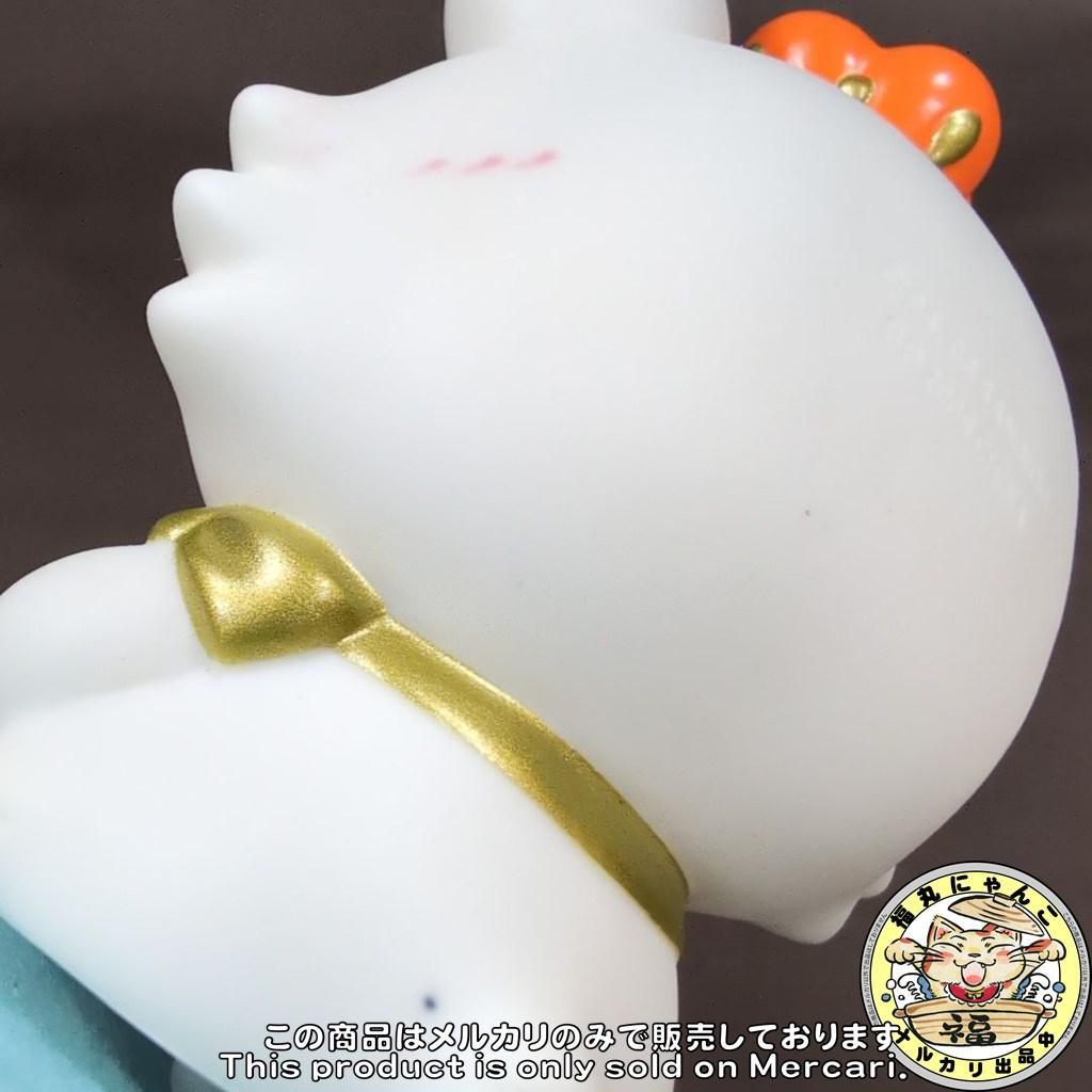 チャーミーキティソフビドールonクッション ゴールドデザインシリーズ