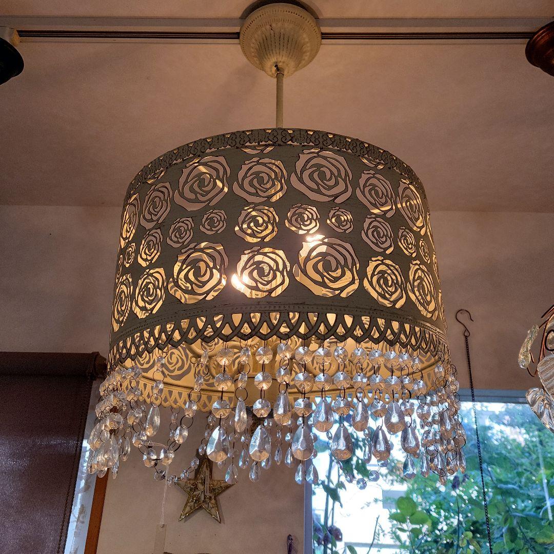 新品　シャンデリア　ライト　電気