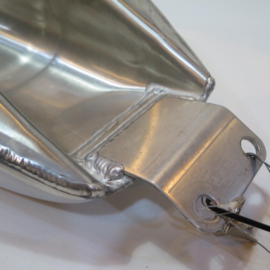 スズキ グラストラッカー アルミタンク コック・取り付けセット 鍵付き 美品中古