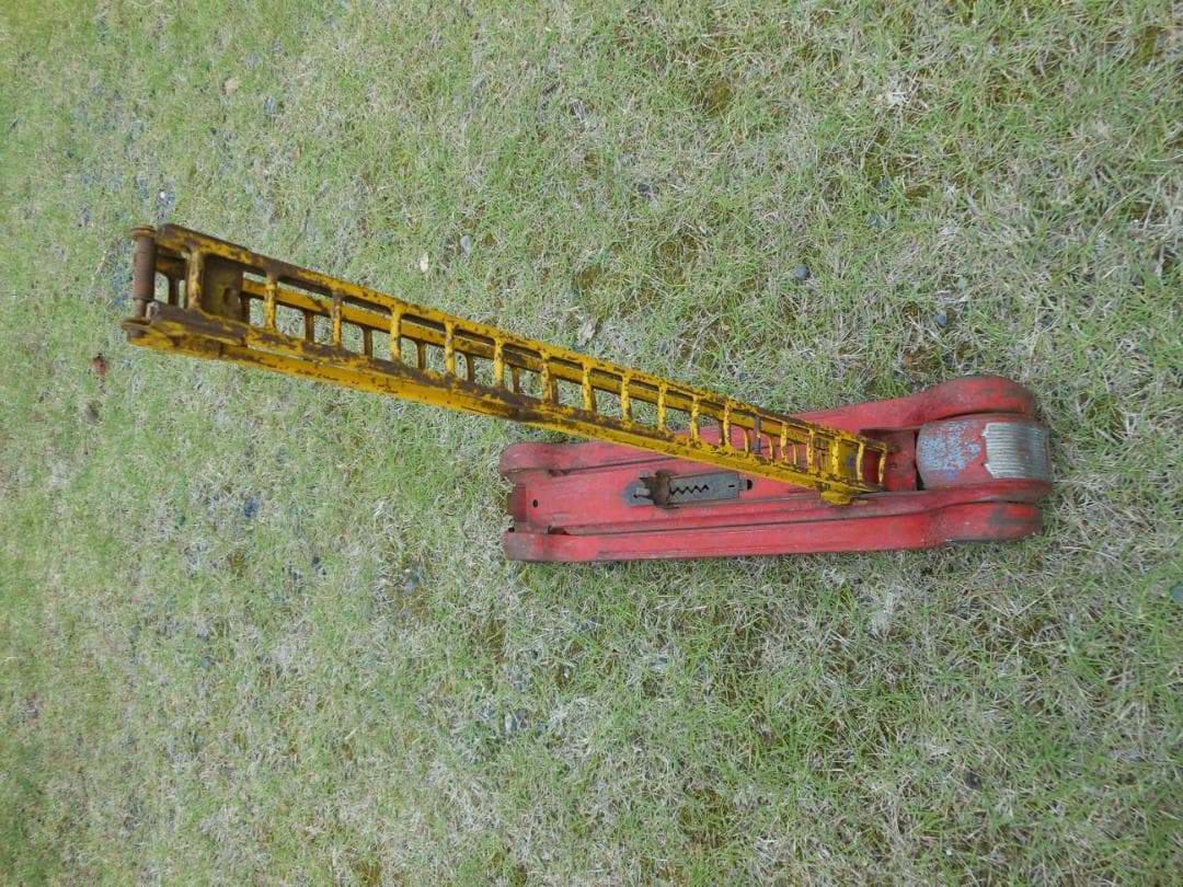 Kingsbury トイカー 赤 消防車 はしご車　ブリキ　おもちゃ