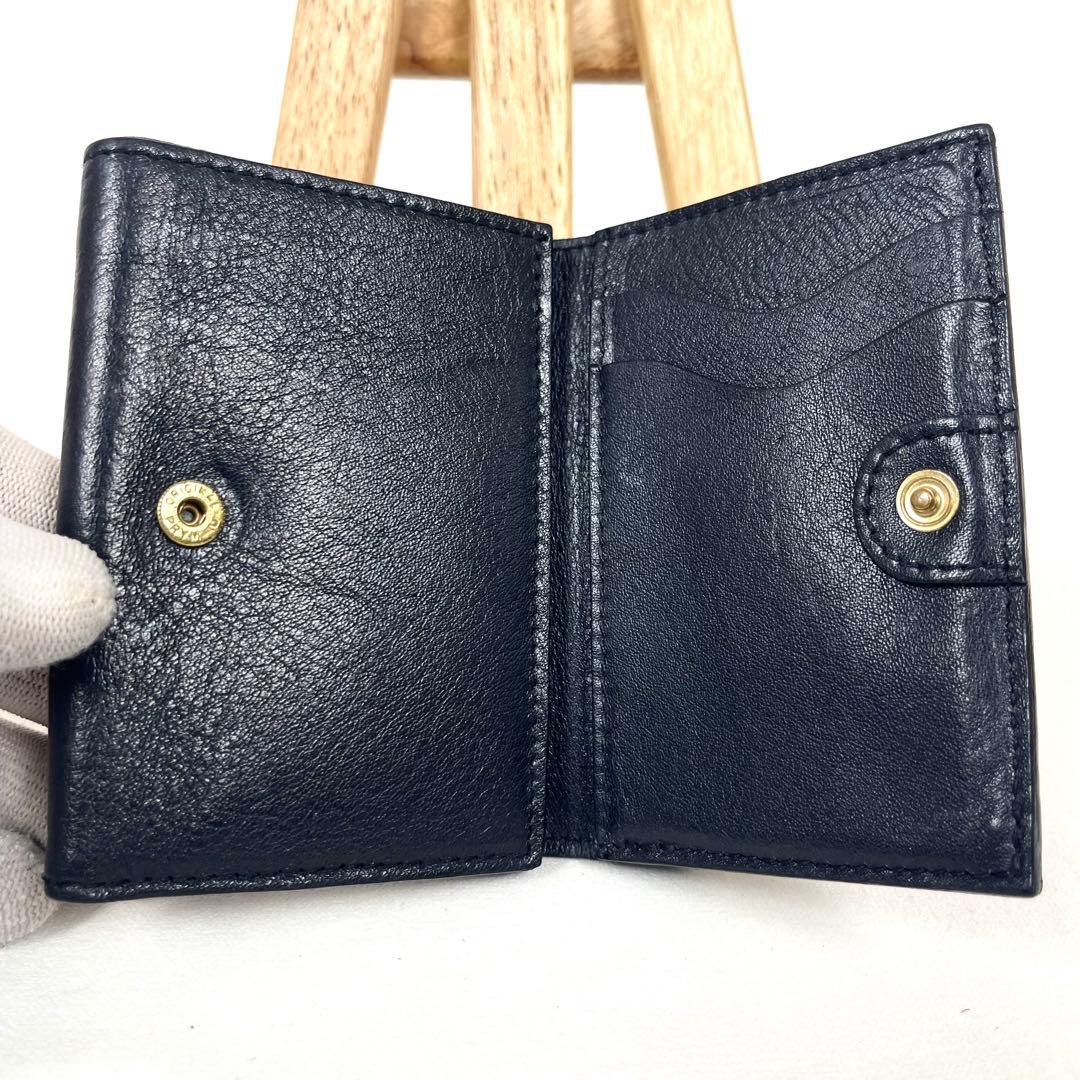 イルビゾンテ　三つ折り財布　トリフォルド　ミニ財布　ロゴ型押し　ゴールド金具