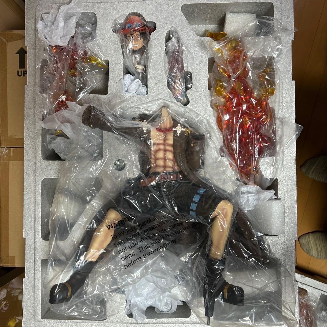 ワンピース　エース　フィギュア