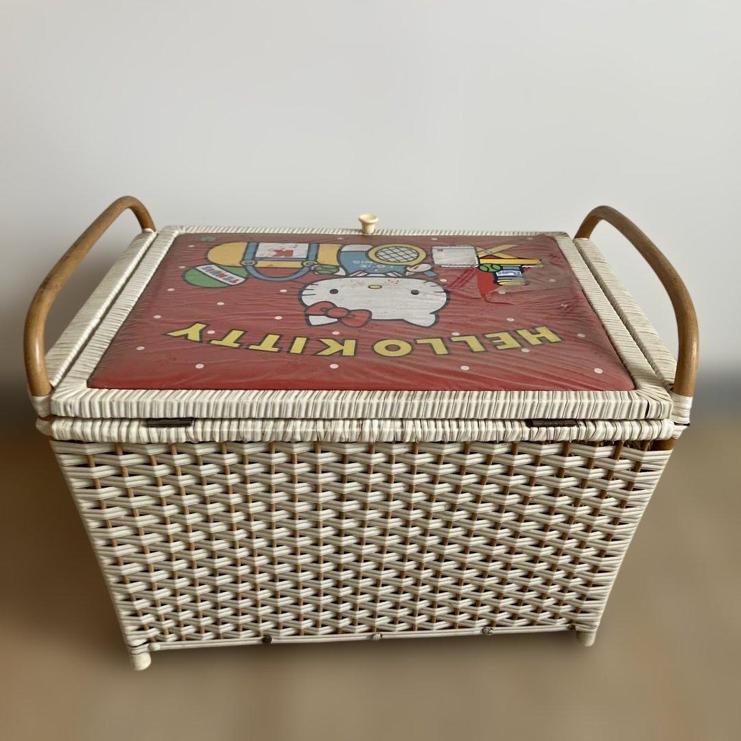 サンリオ　ハローキティ　バスケット　箱　昭和　レトロ　収納　レア