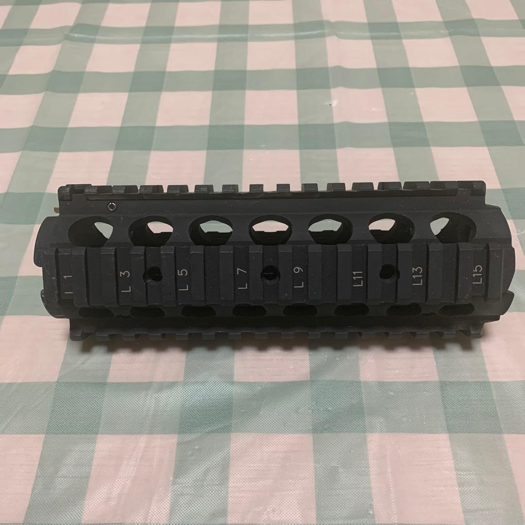 実物　ナイツアーマメント M4A1 RIS ハンドガード