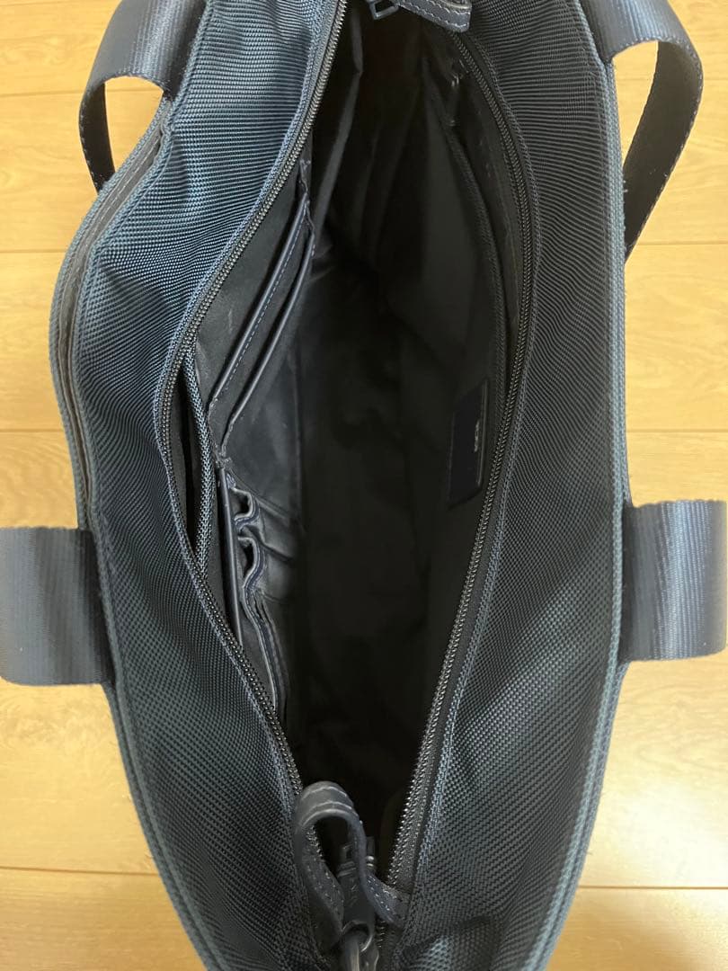 すなし　TUMI トゥミ　SHIPS シップス　ビジネス　トートバッグ