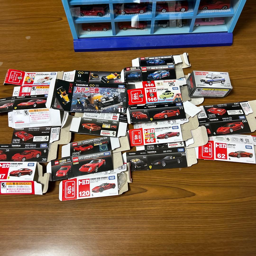トミカプレミアムなどまとめ売り　コレクションケース付き