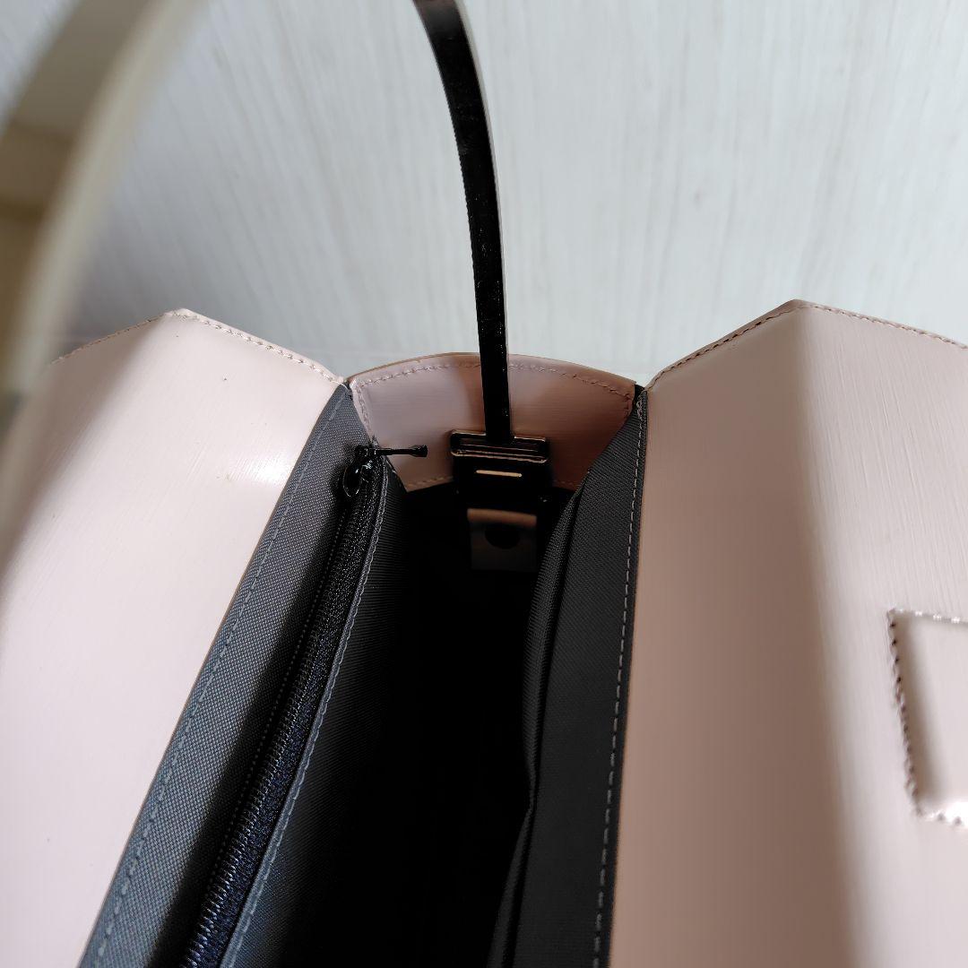 GIVENCHYレザーハンドバッグ(ペールピンク)