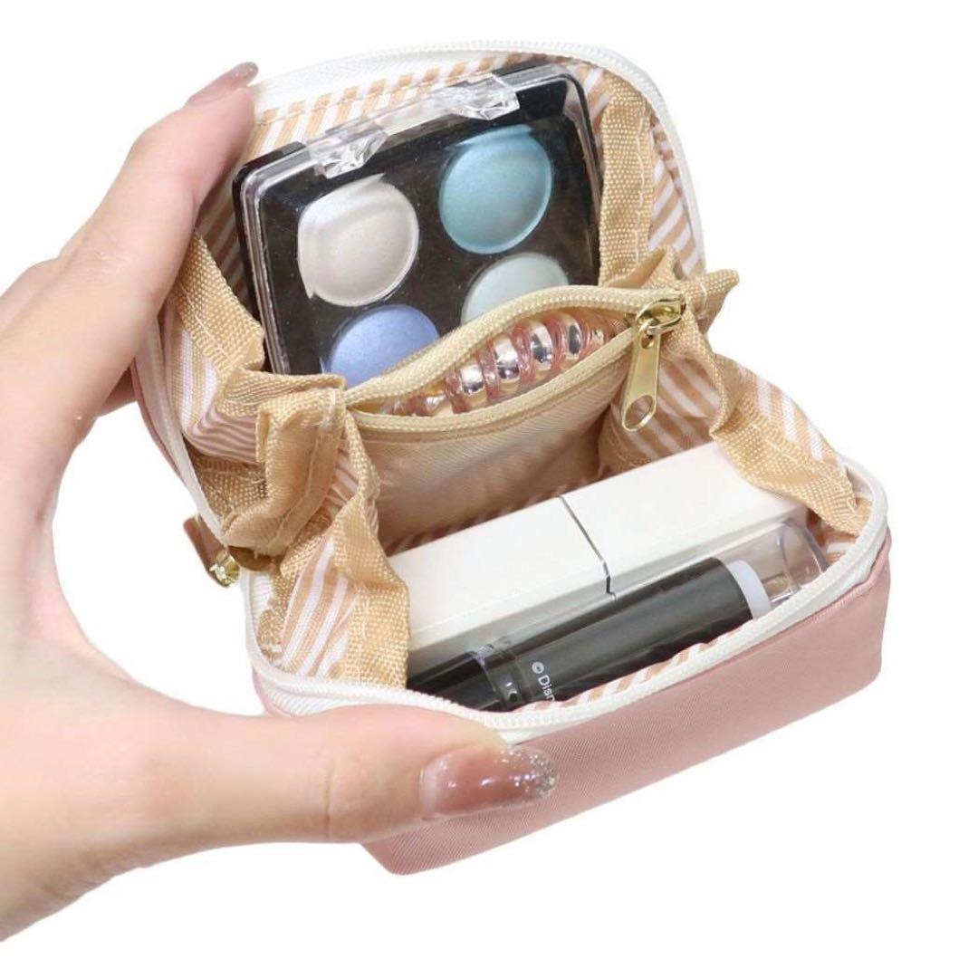 美品 イアパピヨネ Brooklyn Charm馬チャームウォレットショルダー