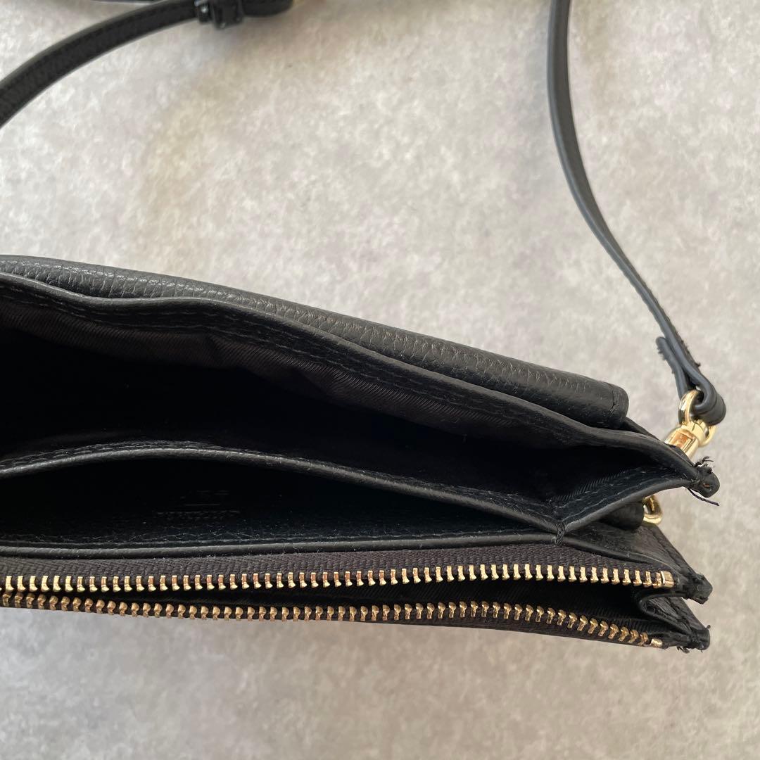 美品 イアパピヨネ Brooklyn Charm馬チャームウォレットショルダー