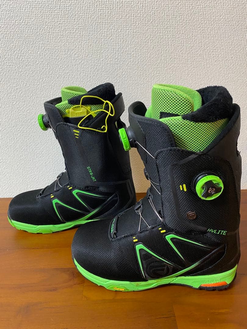 【美品】FLOW HYLITE(最上級モデル)スノーボードブーツ27cmダイヤル