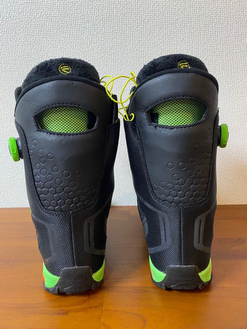 【美品】FLOW HYLITE(最上級モデル)スノーボードブーツ27cmダイヤル