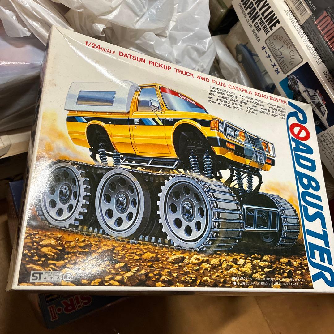 青島DATSUN PICKUP TRUCK 4WD絶版