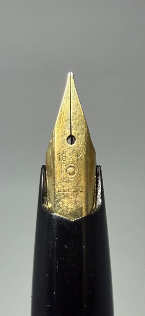 PLATINUM プラチナ 万年筆 18K 中字 ブラック×ゴールド