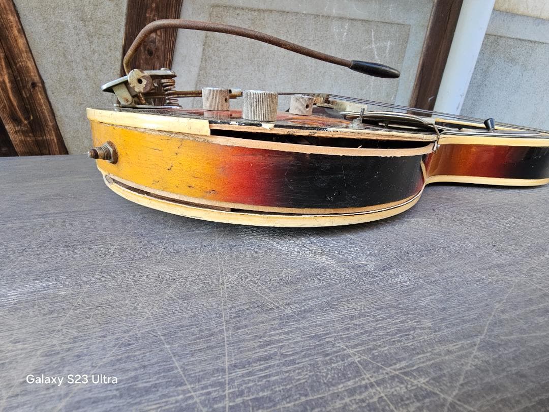 Aria Diamonds １９６７年頃？日本製　エレキギター サンバースト