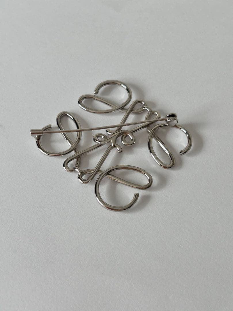 LOEWE ロエベ シルバー ロゴマーク アナグラム ブローチ