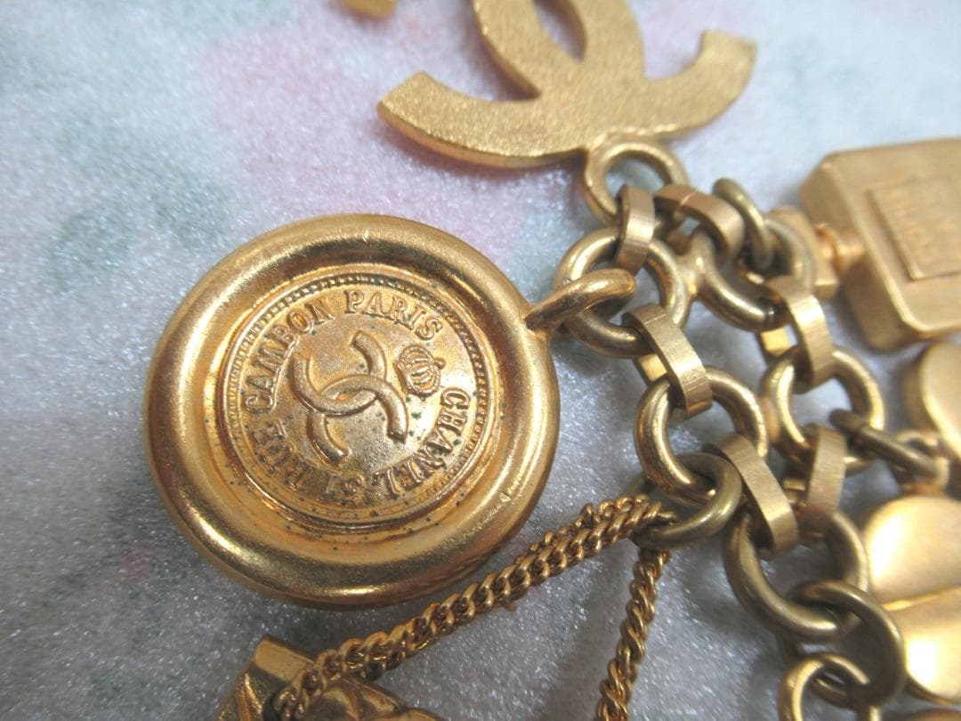 T*T様 正規品　レア　CHANEL　シャネル ブローチ 96P ゴールド ヴィ