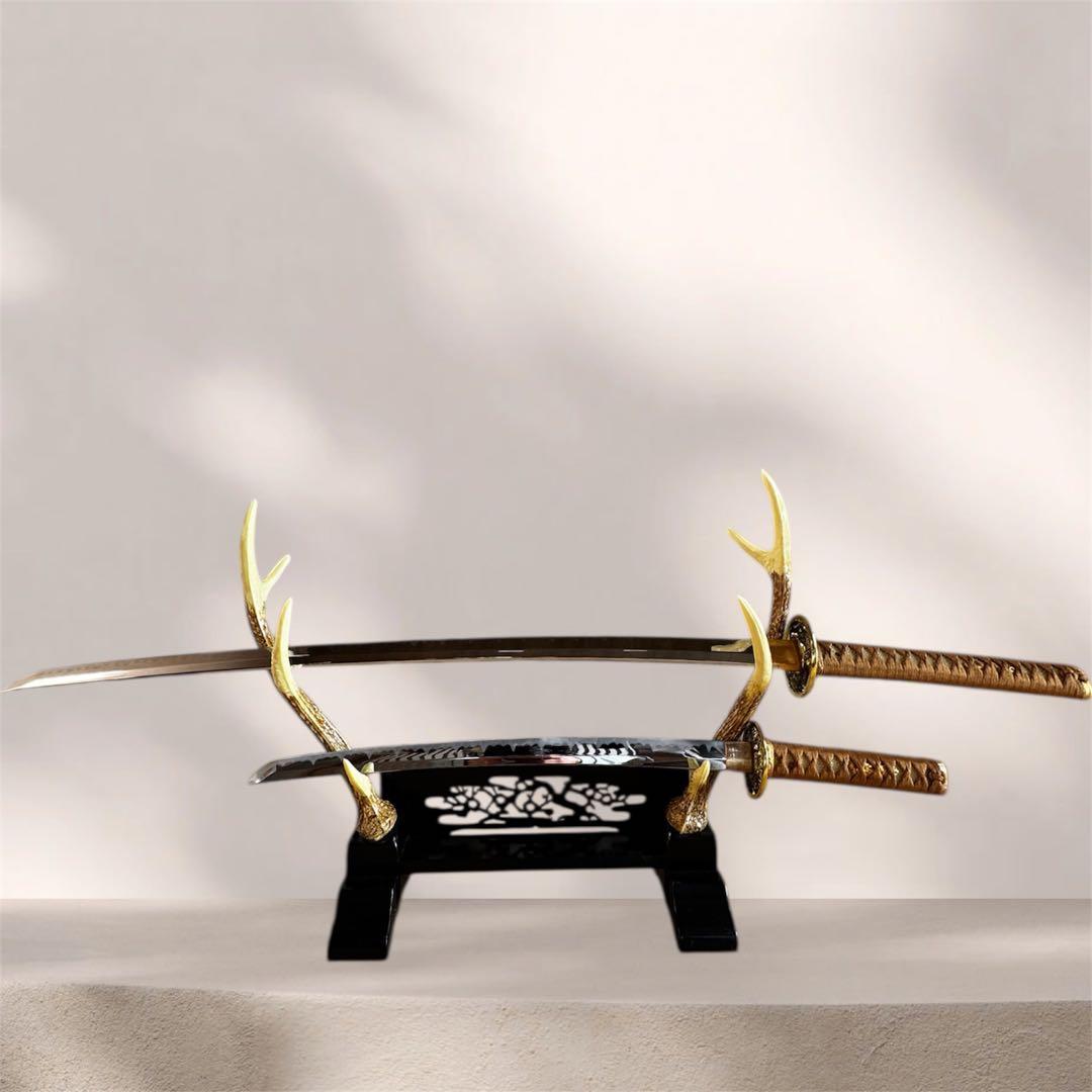 日本刀（模造刀）2本セット　刀置き付きJapanese sword,