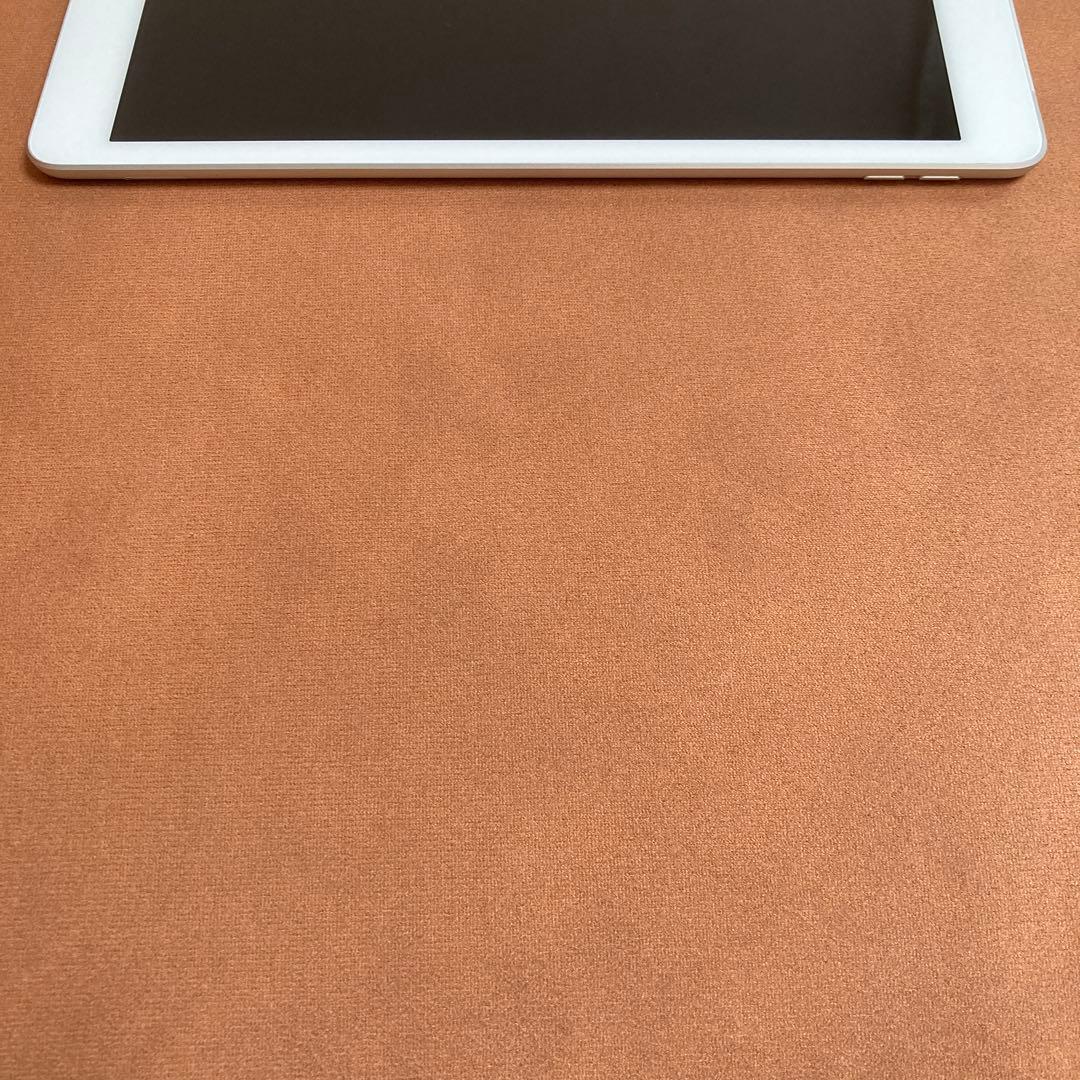 3623【早い者勝ち】外観美品☆iPad8 第8世代 32GB SIMフリー☆
