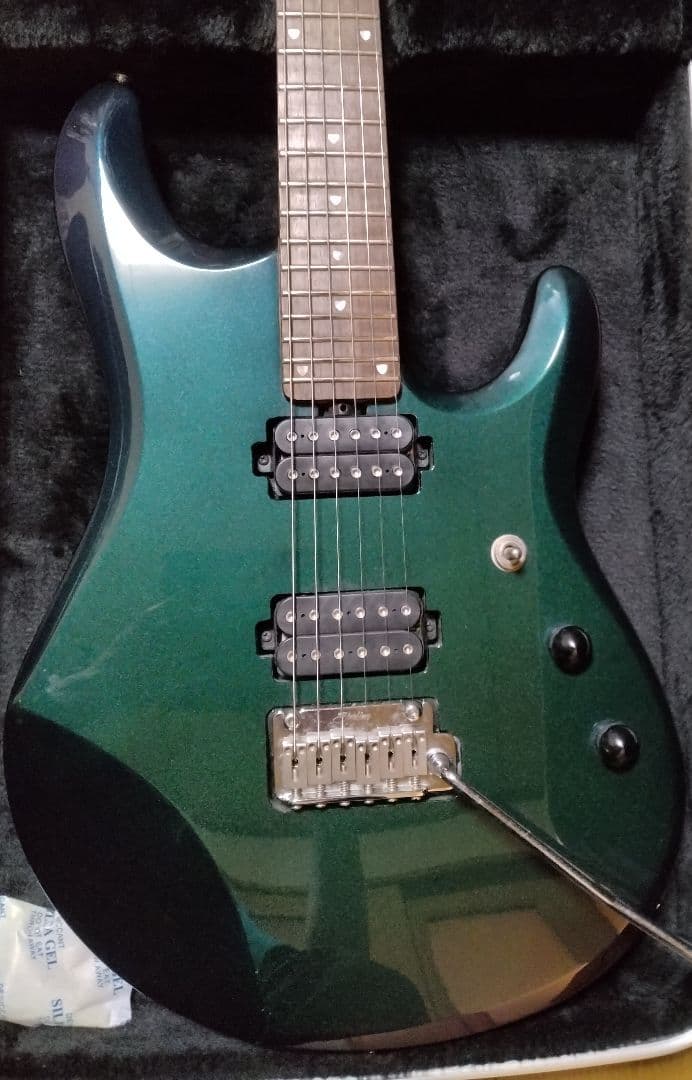 sterling music man jp70　ペトルーシ