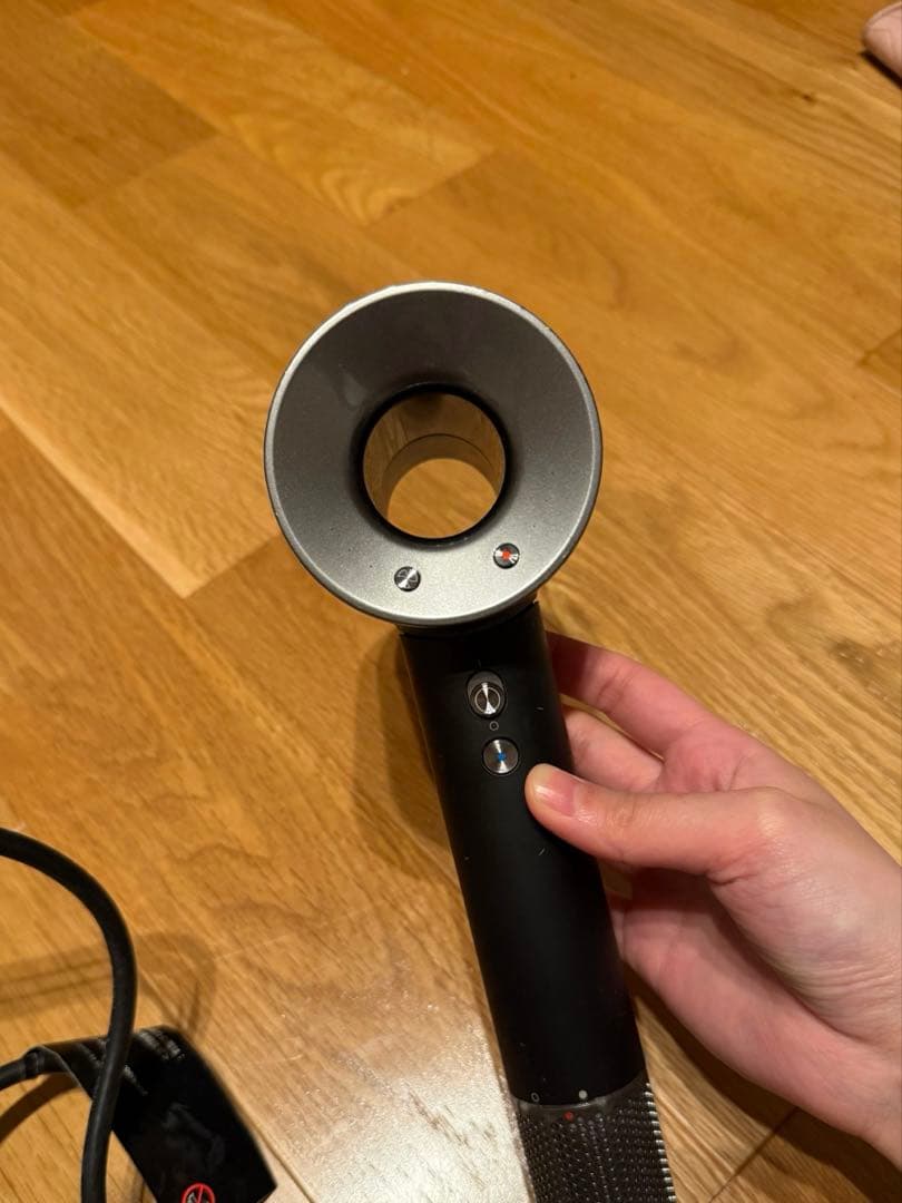 動作良好　Dyson ヘアドライヤー　付属品5つ