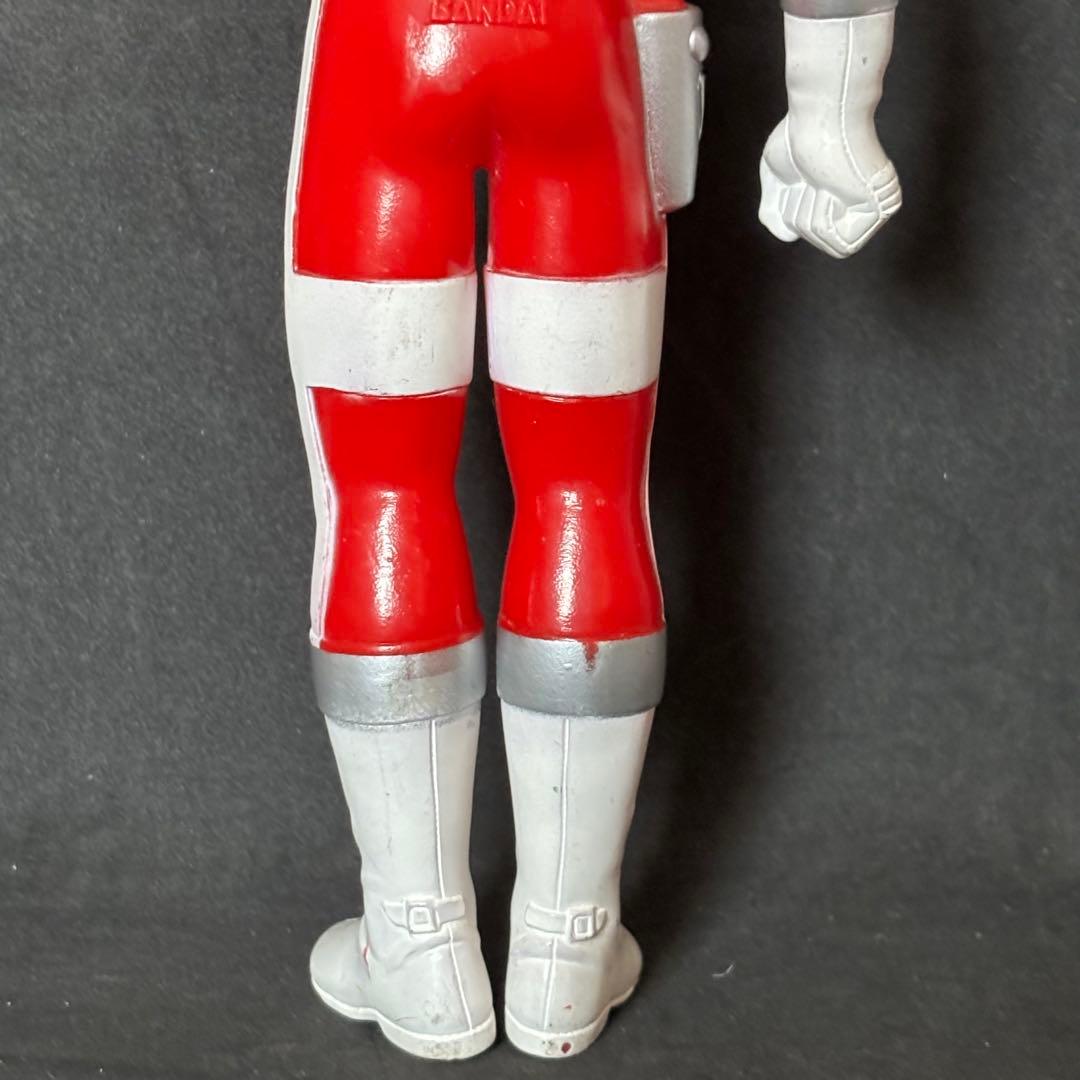 希少 バンダイ 超電子バイオマン バイオレッド 面取れソフビ