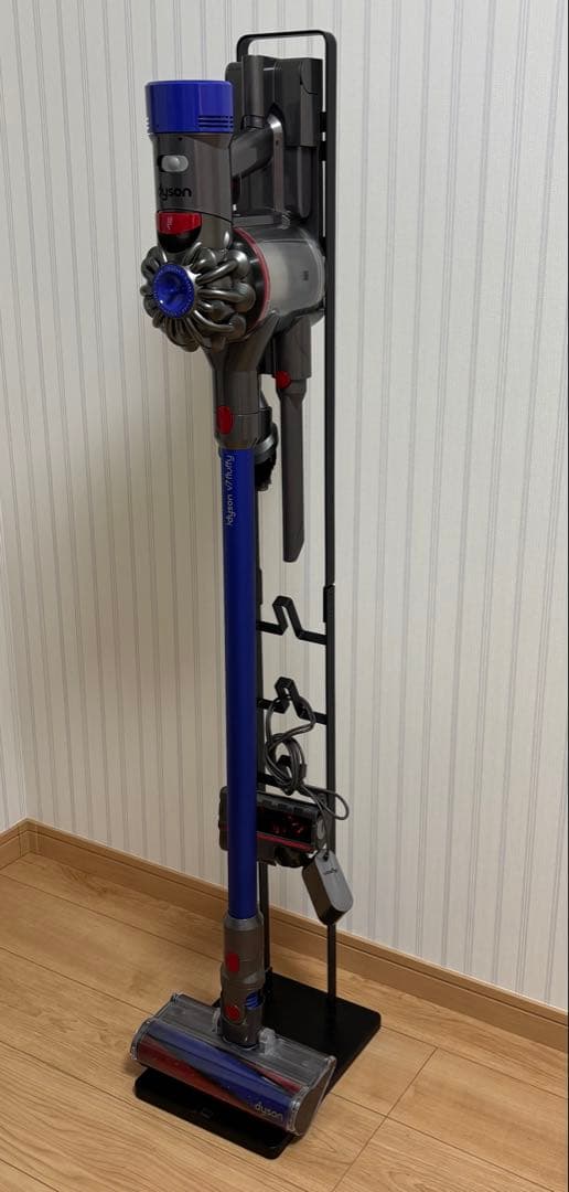 【S】 Dyson V7 SV11 コードレスクリーナー　スタンドセット