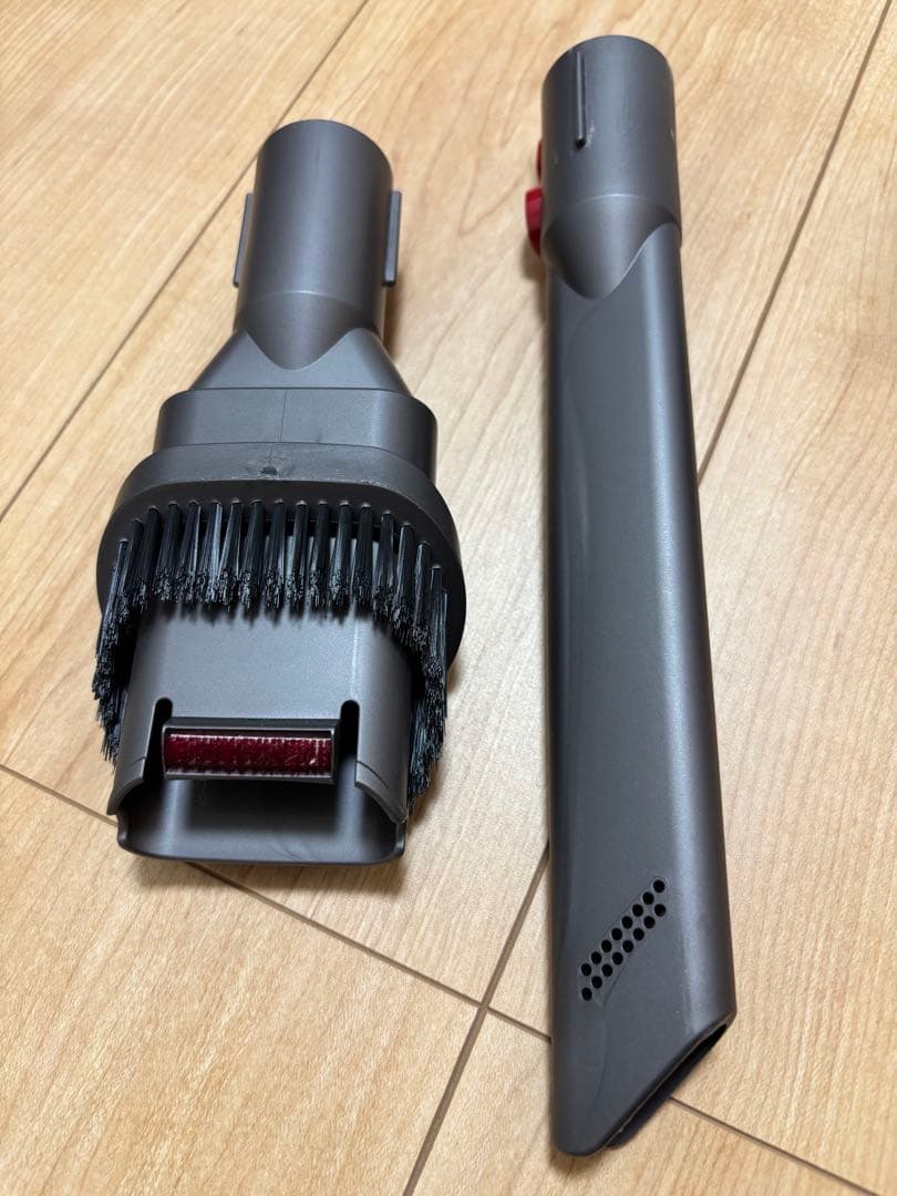 【S】 Dyson V7 SV11 コードレスクリーナー　スタンドセット